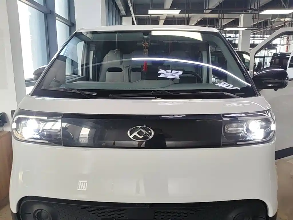 SAIC Maxus Dana V1 2025 2025 Model V1+ Short Wheelbase Low Roof Multi-purpose Version (42kWh)