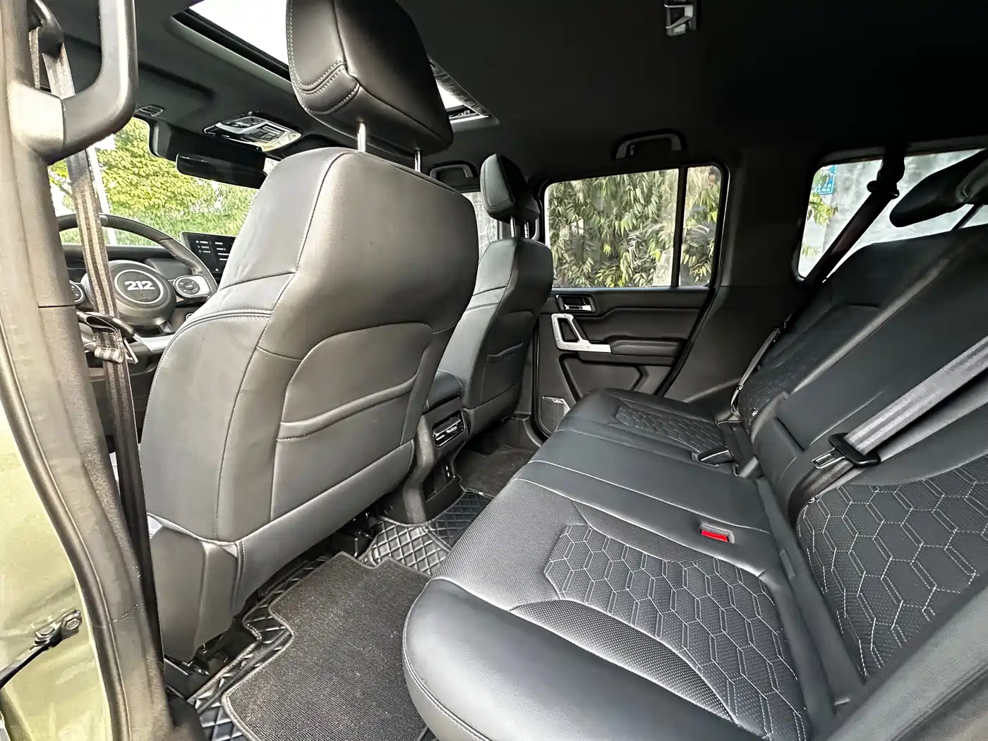 212 T01 2025 2024 2.0T Explorer