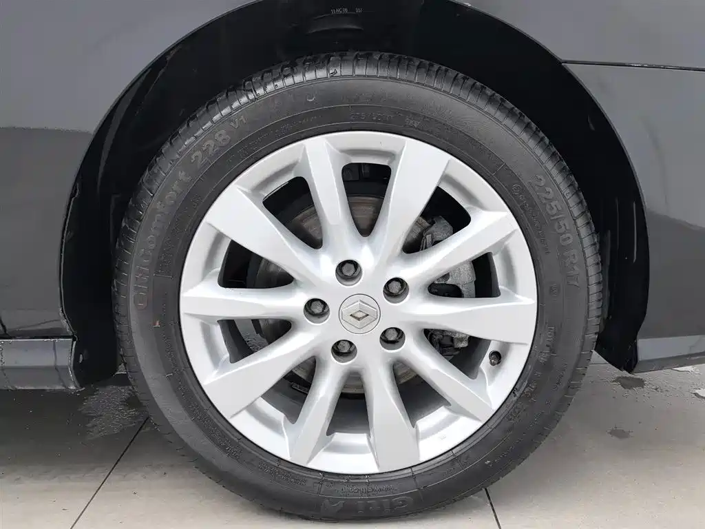 Renault Latitude 2011 2.5L Automatic Flagship Navigation Edition фото 12