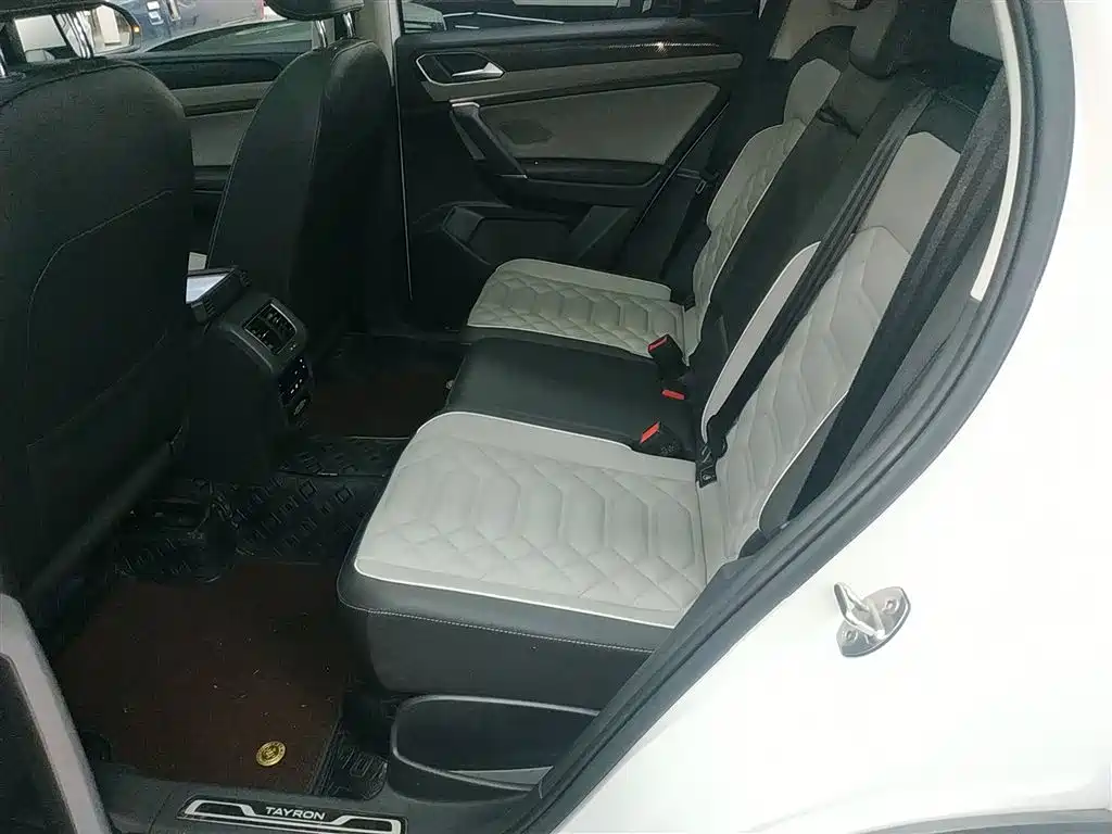 Volkswagen Tayron 2024 330TSI 2WD Luxury Plus Advanced фото 14