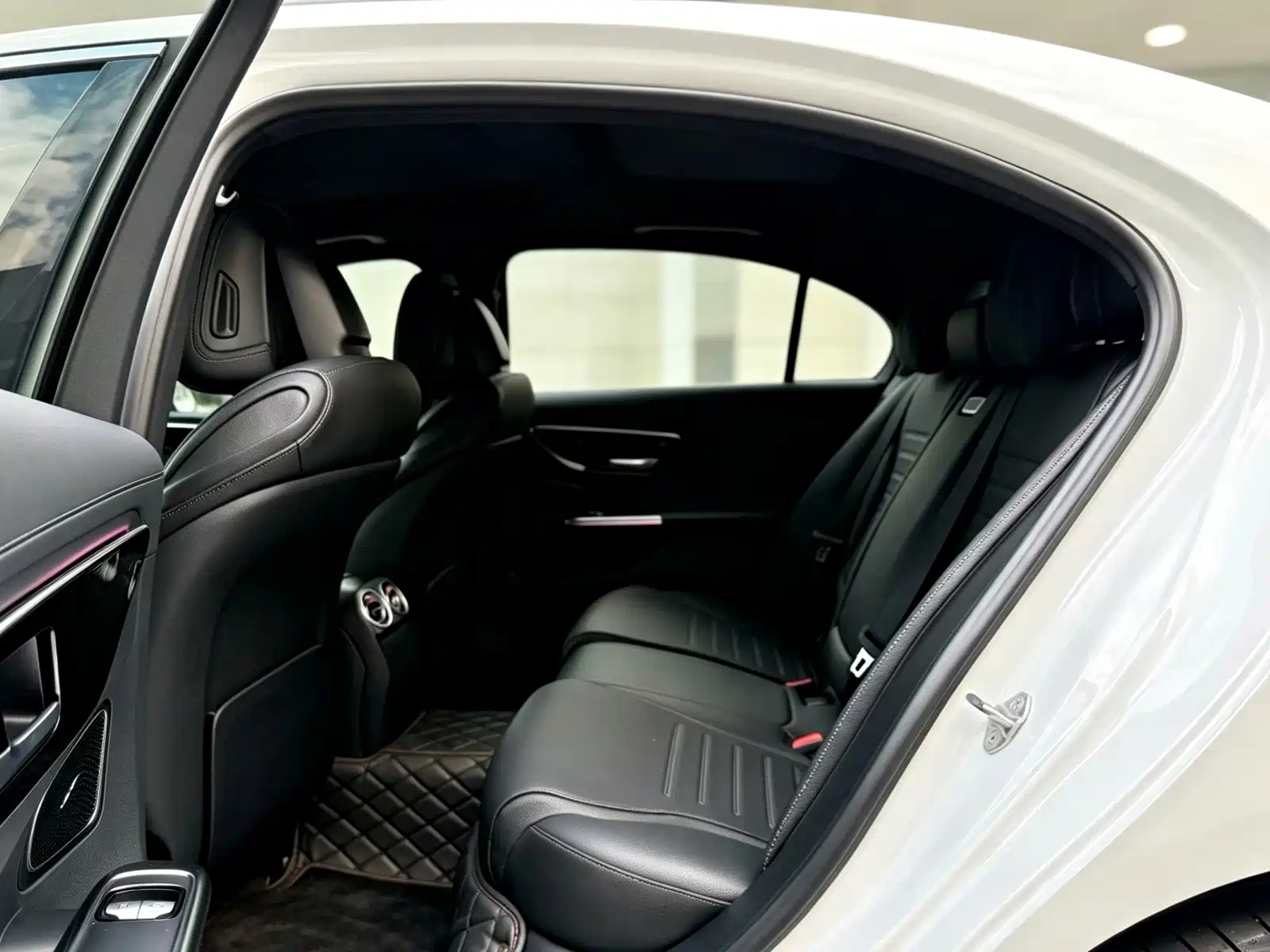 Фото 7 - Mercedes-Benz C-Class