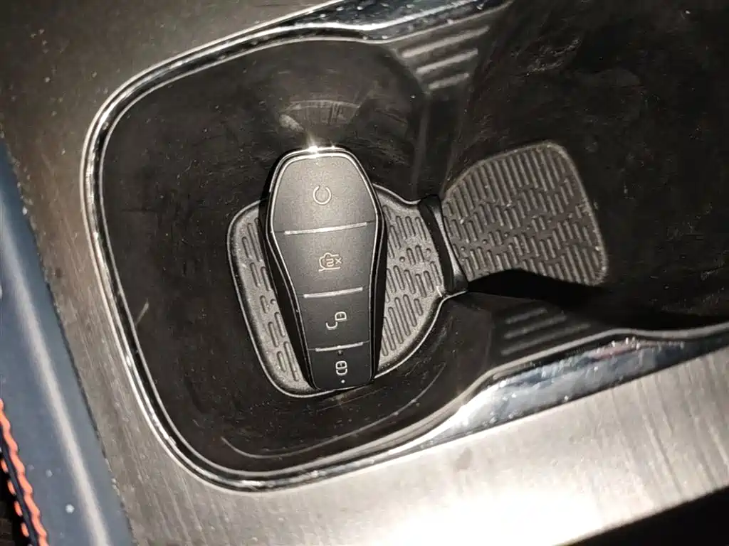 BYD Yuan PLUS 2022 510KM Flagship фото 9
