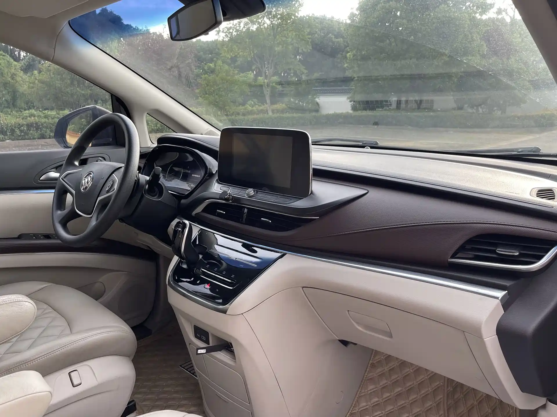 Фото 9 - Buick GL8