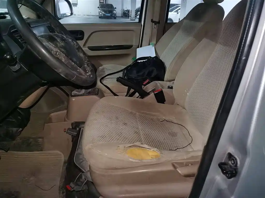 Wuling Motors Wuling Rongguang 2017 2014 1.2L S Standard Model
