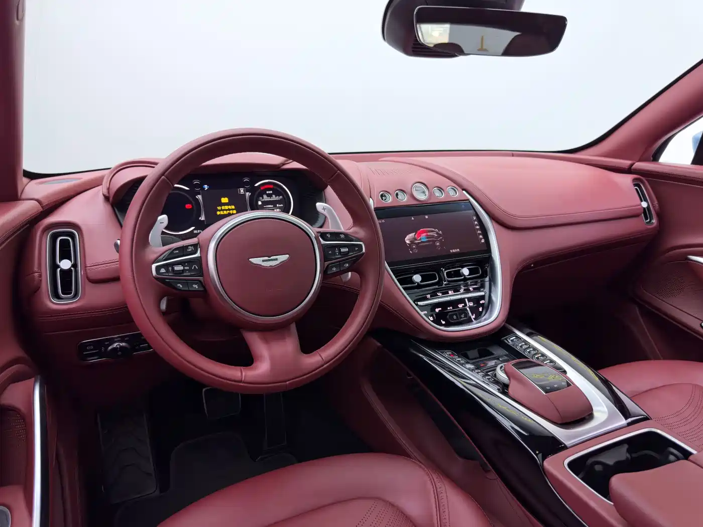 Aston Martin DBX 2022 2022 3.0T STRAIGHT-SIX