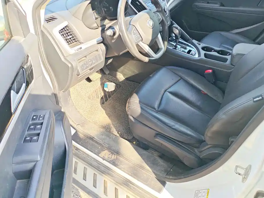 Dongfeng Aeolus Dongfeng Fengshen AX7 2016 2015 2.0L Automatic Smart Ease