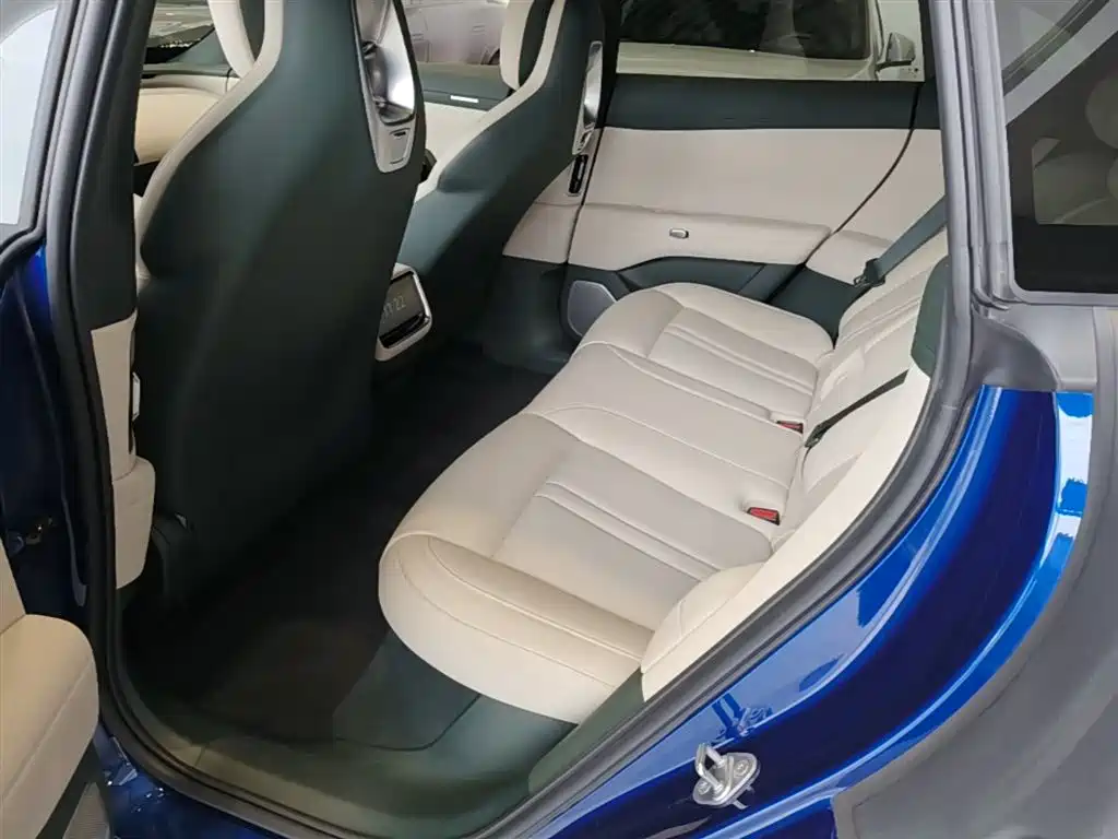 Xiaomi Auto Xiaomi YU7 2025 Extended Range RWD Edition фото 17