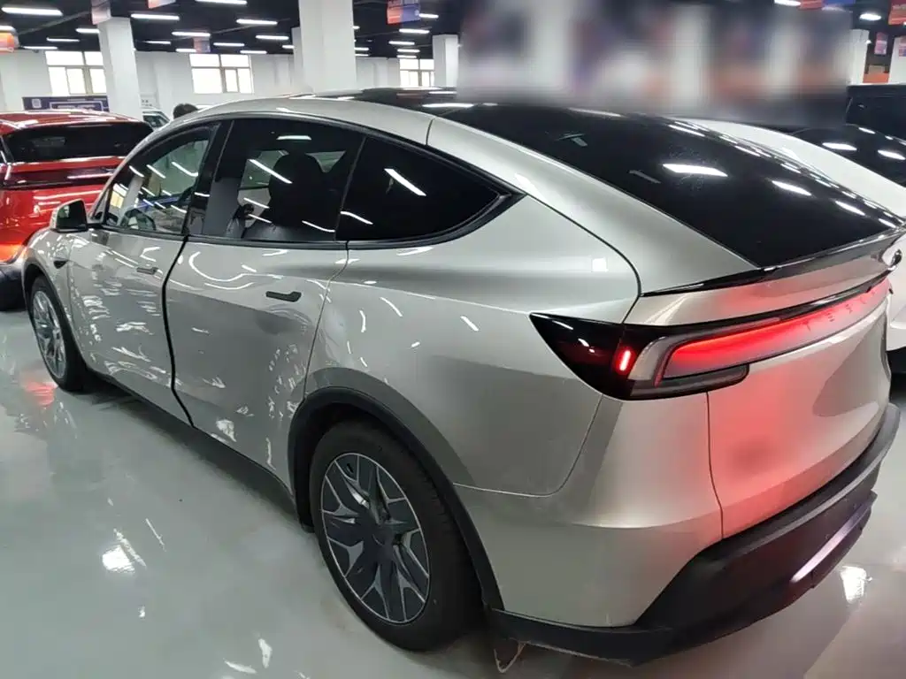 Tesla Model Y L 2025 2025 Facelift Long Range AWD