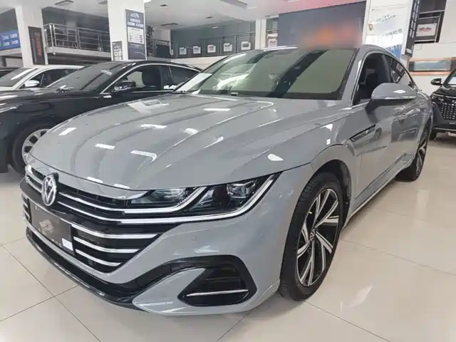 Volkswagen CC 330TSI, Яркий
