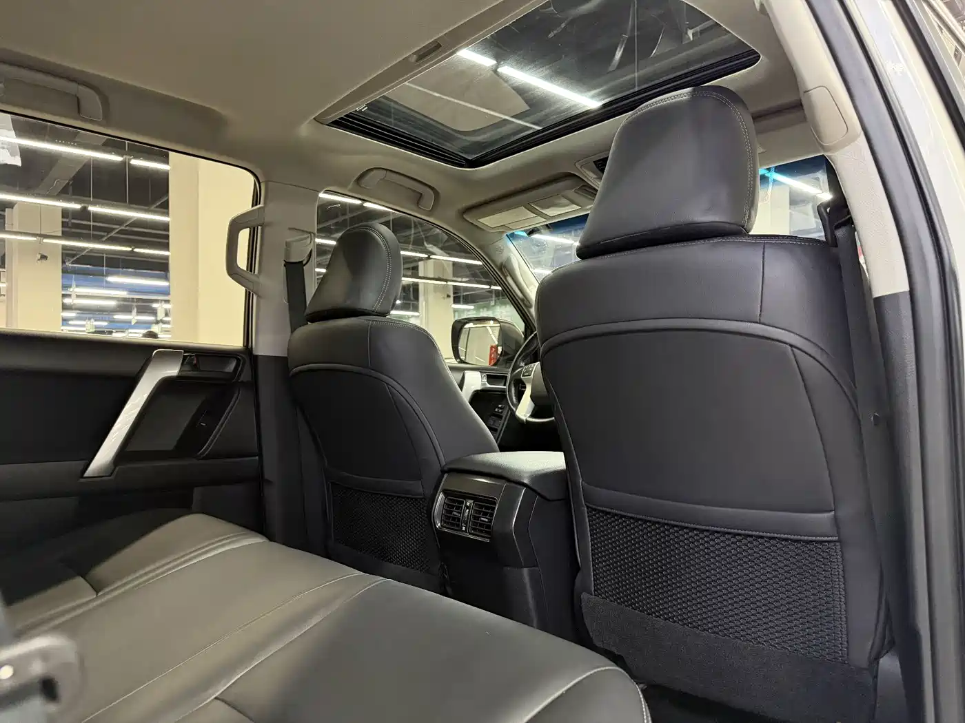 Toyota Prado (Import) 2014 2.7L Automatic Standard Edition фото 9