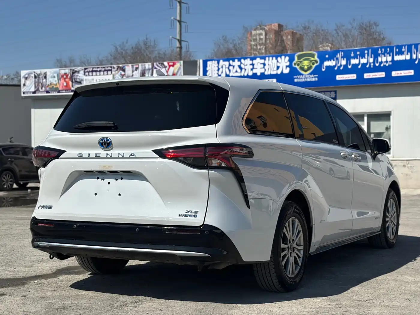 Toyota Sienna 2023 2.5L Hybrid Luxury Edition фото 11