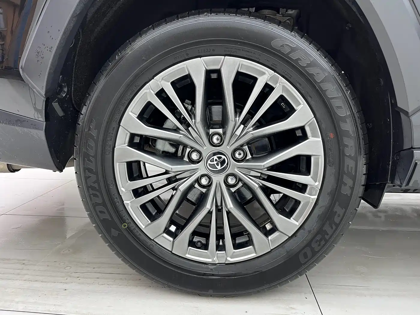 Toyota Wildlander 2023 2.0L CVT AWD Luxury PLUS фото 10
