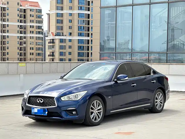INFINITI Q50L
