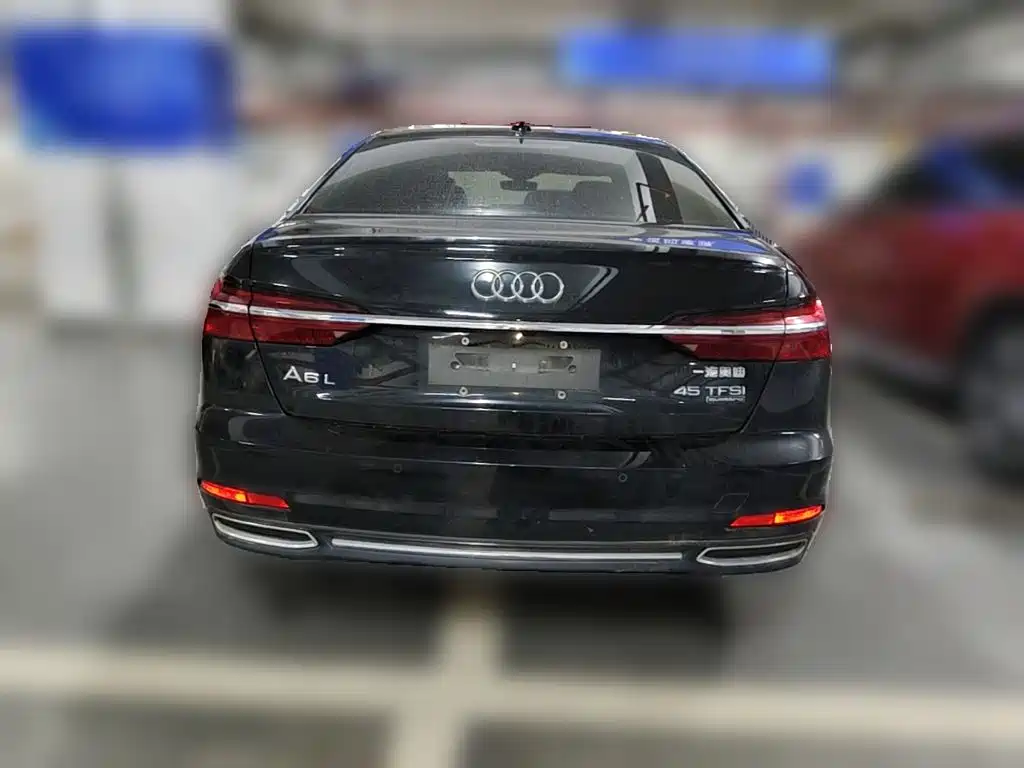 Фото 8 - Audi A6L