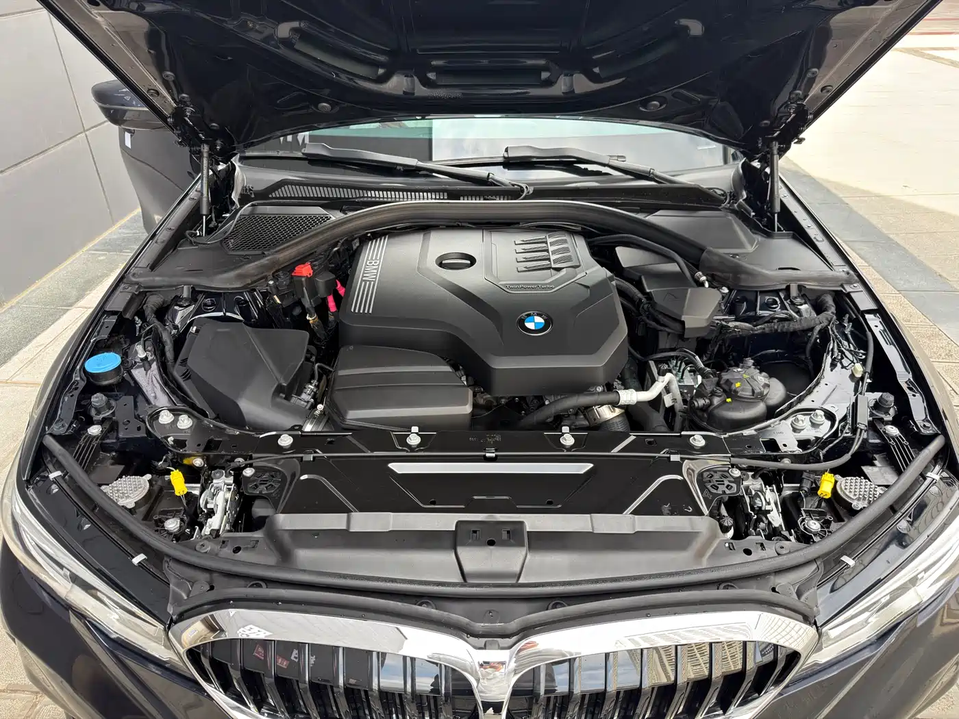 BMW 3 Series 2022 325Li M Sport Package фото 28