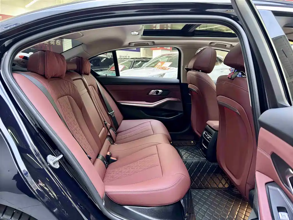 BMW 3 Series 2025 325Li M Sport Package фото 6