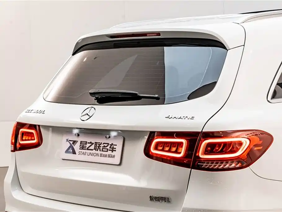 MERCEDES-BENZ GLC