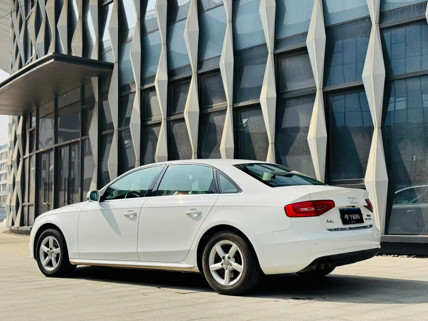 Audi A4L 2013 35 TFSI Automatic Comfort фото 20