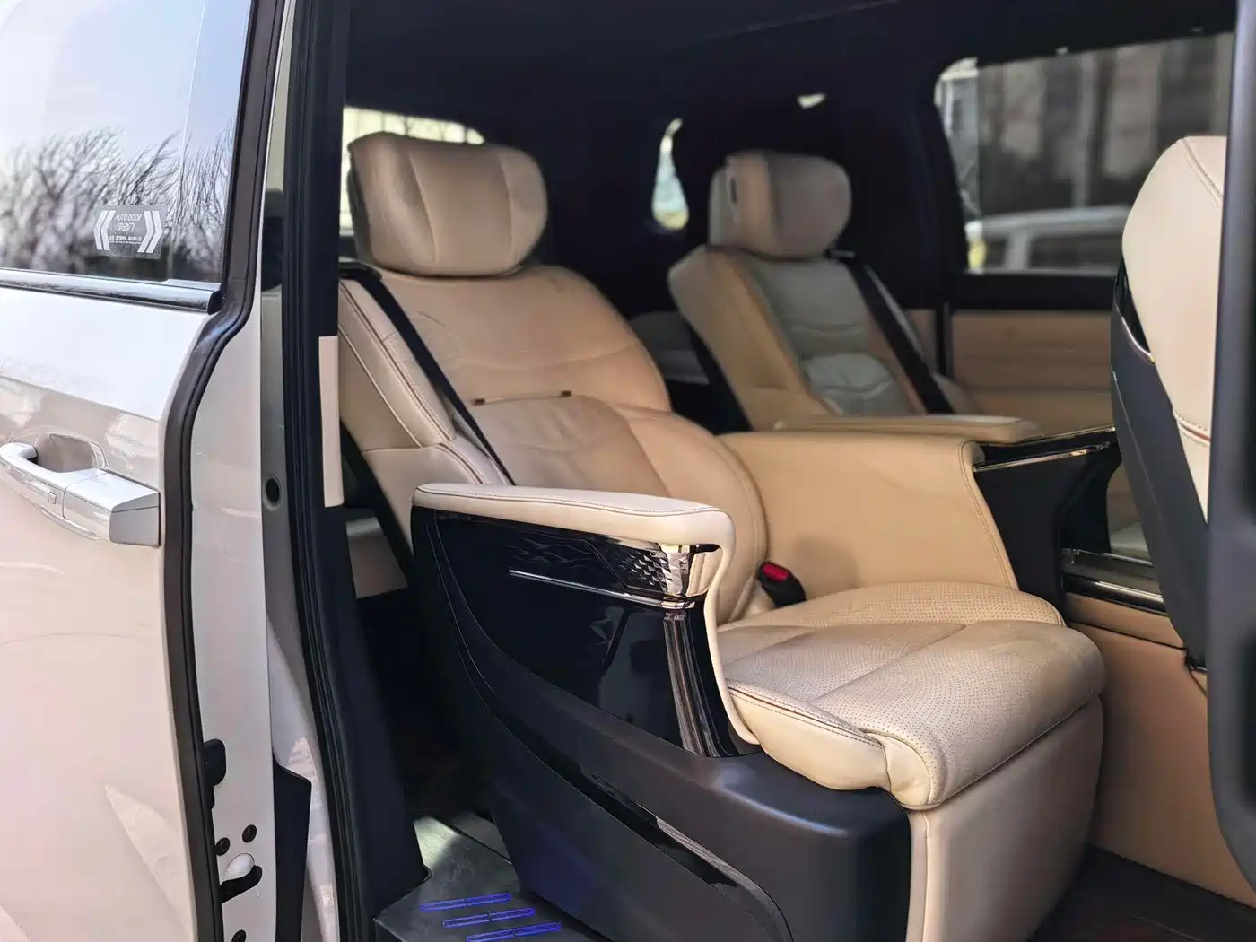 GAC Trumpchi Trumpchi M8 2023 Master Series 390T Flagship Edition фото 11