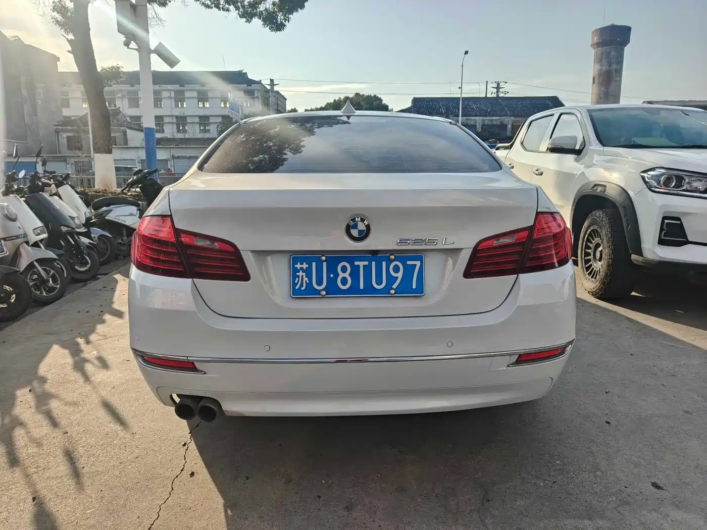 BMW 5 Series 2013 525Li Luxury фото 4