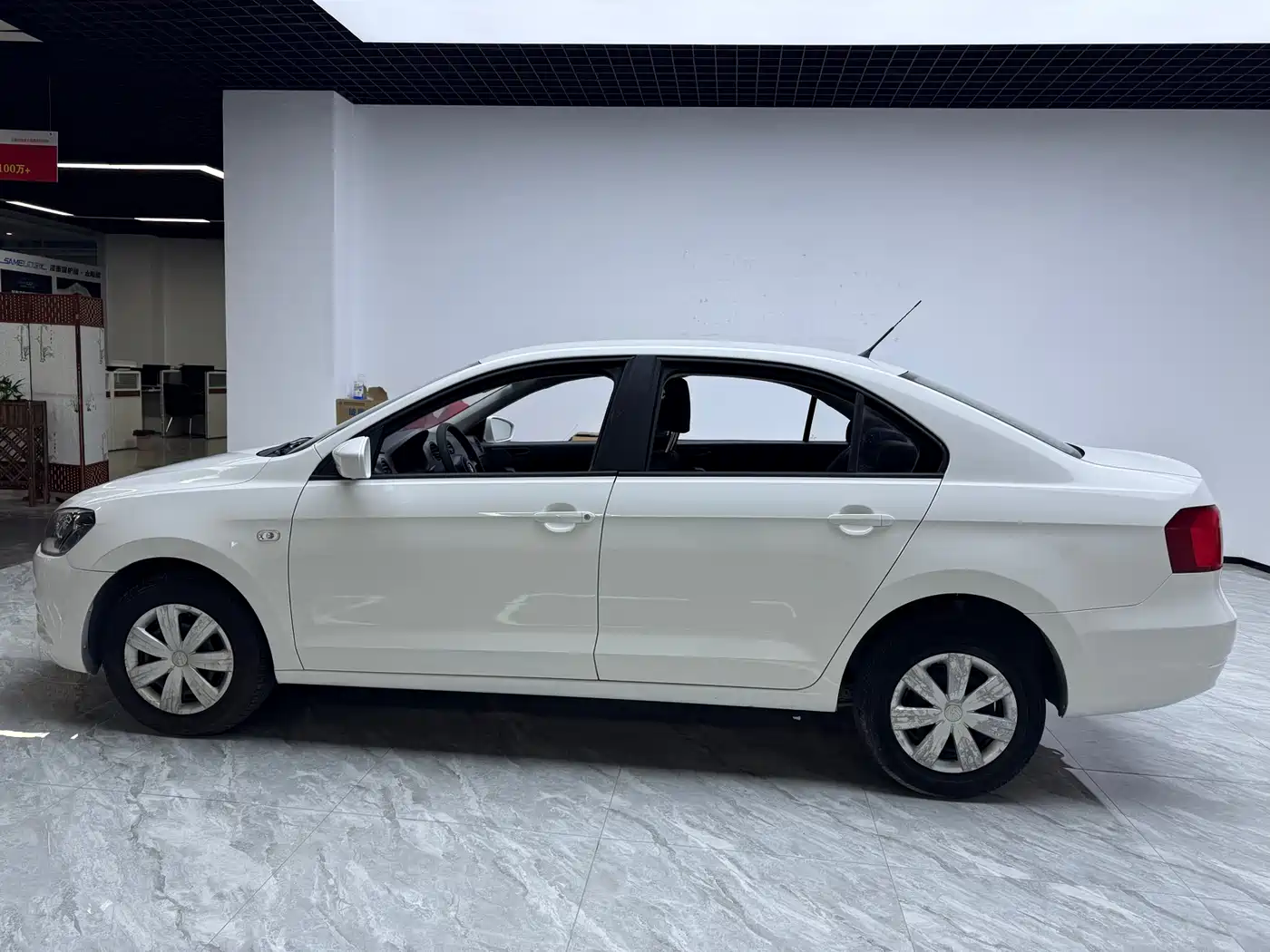 Volkswagen Jetta 2015 1.6L Manual Trend фото 9