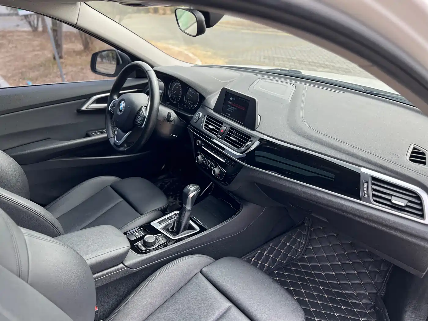 BMW 1 Series 2018 Facelift 118i Sport фото 12