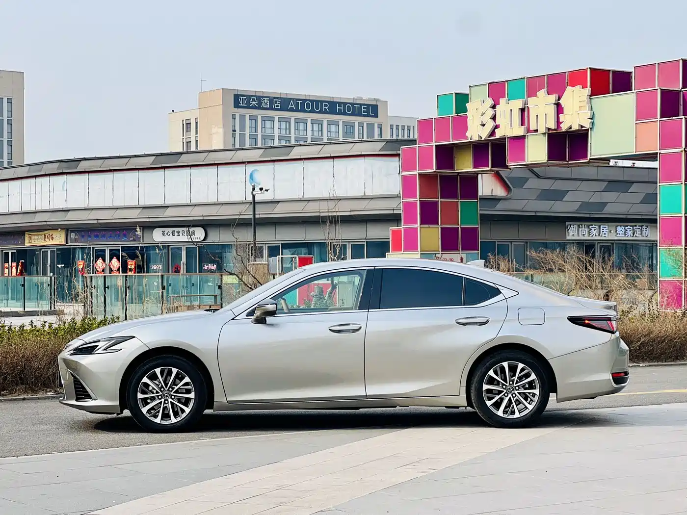 Lexus ES 2025 200 Ultimate Edition фото 3