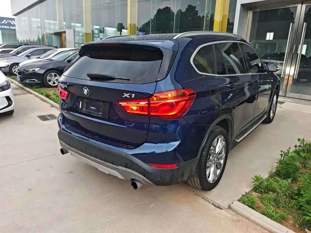 BMW X1 2018 sDrive20Li Leading Model фото 7
