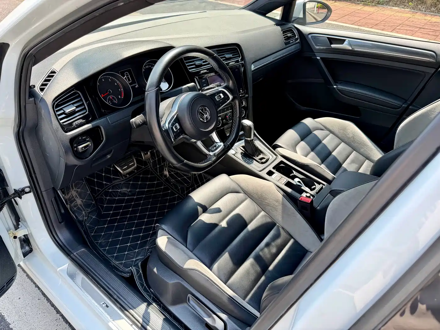 Volkswagen Golf 2019 280TSI DSG R-Line China VI фото 14