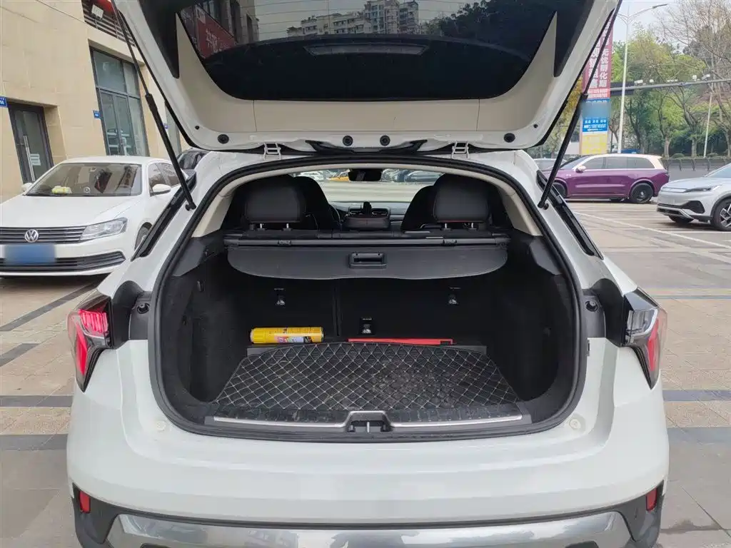 Lynk & Co 02 2018 1.5T DCT 2WD Power Pro Edition China V фото 15