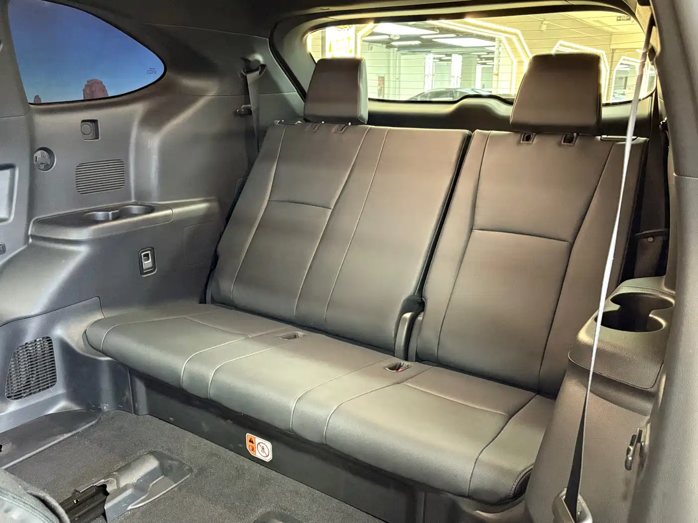 Toyota Crown Kluger 2023 2.5L HEV AWD Premium Edition фото 12
