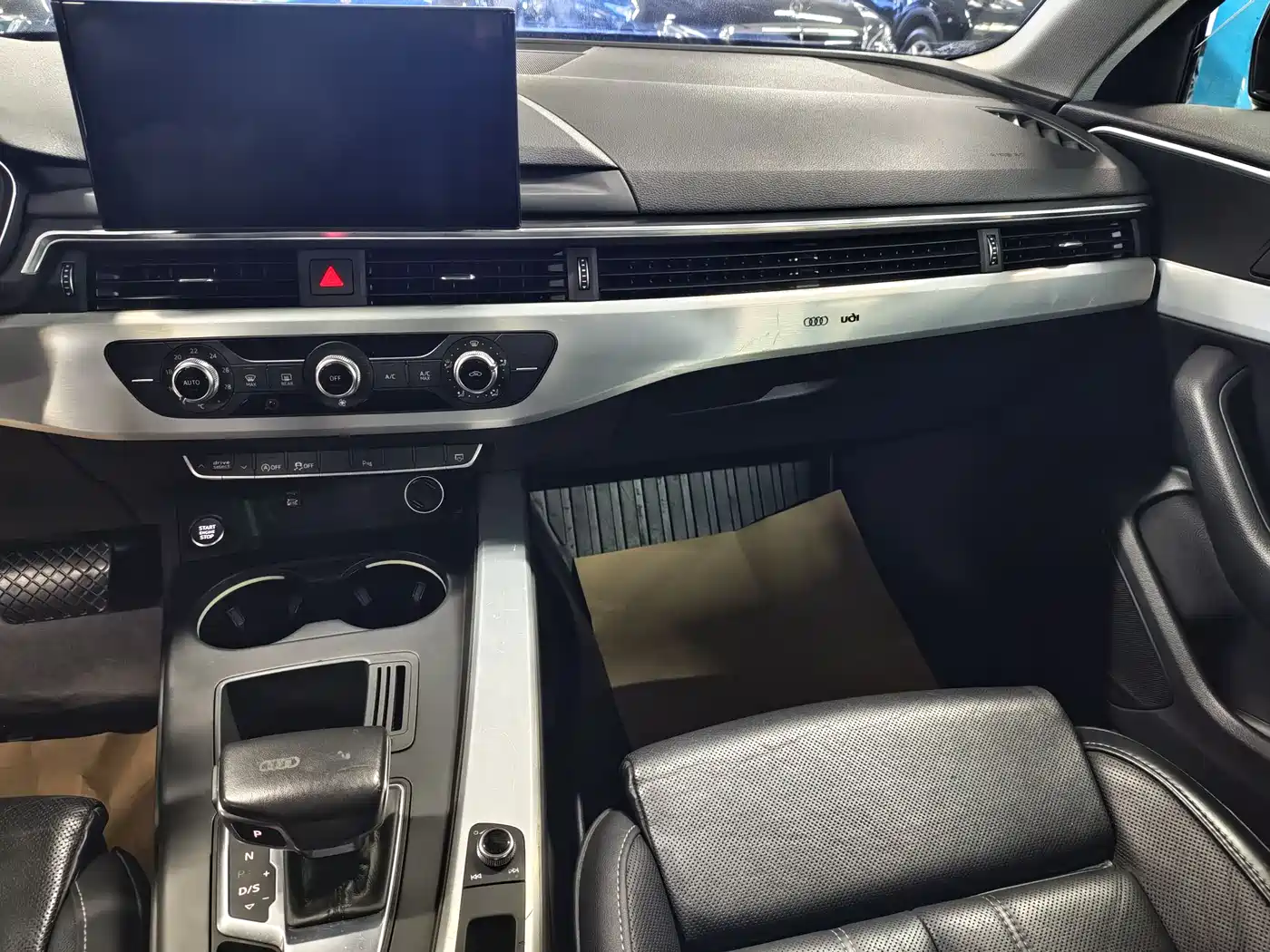 Audi A4L 2022 40 TFSI Fashion Dynamic фото 9