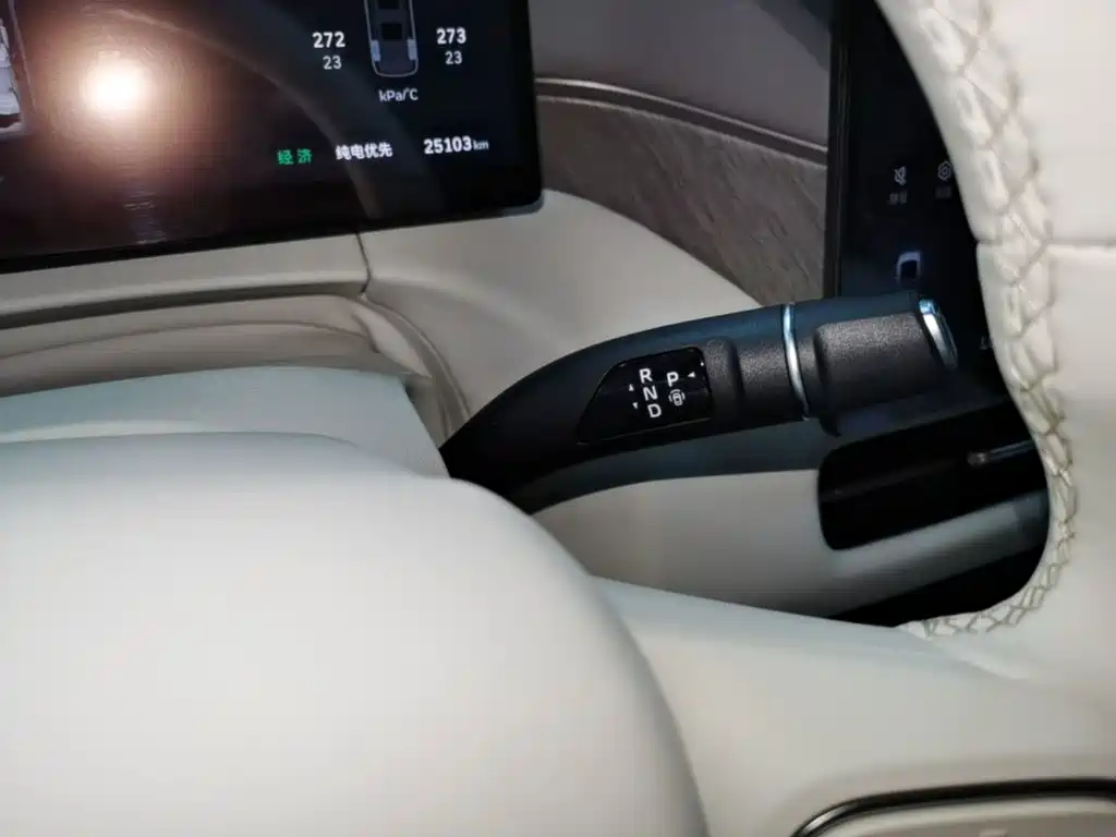WEY Alpine 2025 2025 AWD Alpine 8