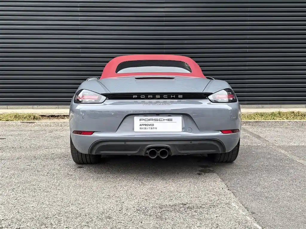 PORSCHE 718