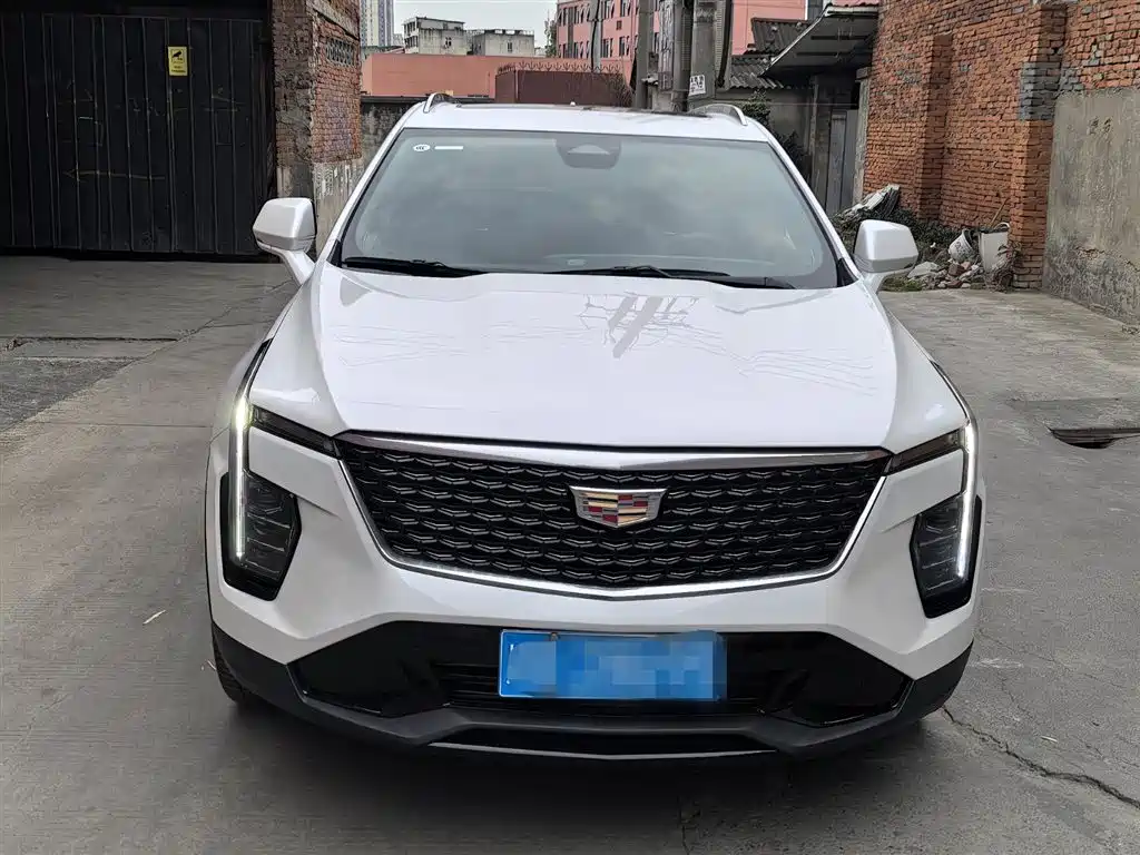 Cadillac XT4 2024 28T 2WD Premium фото 2