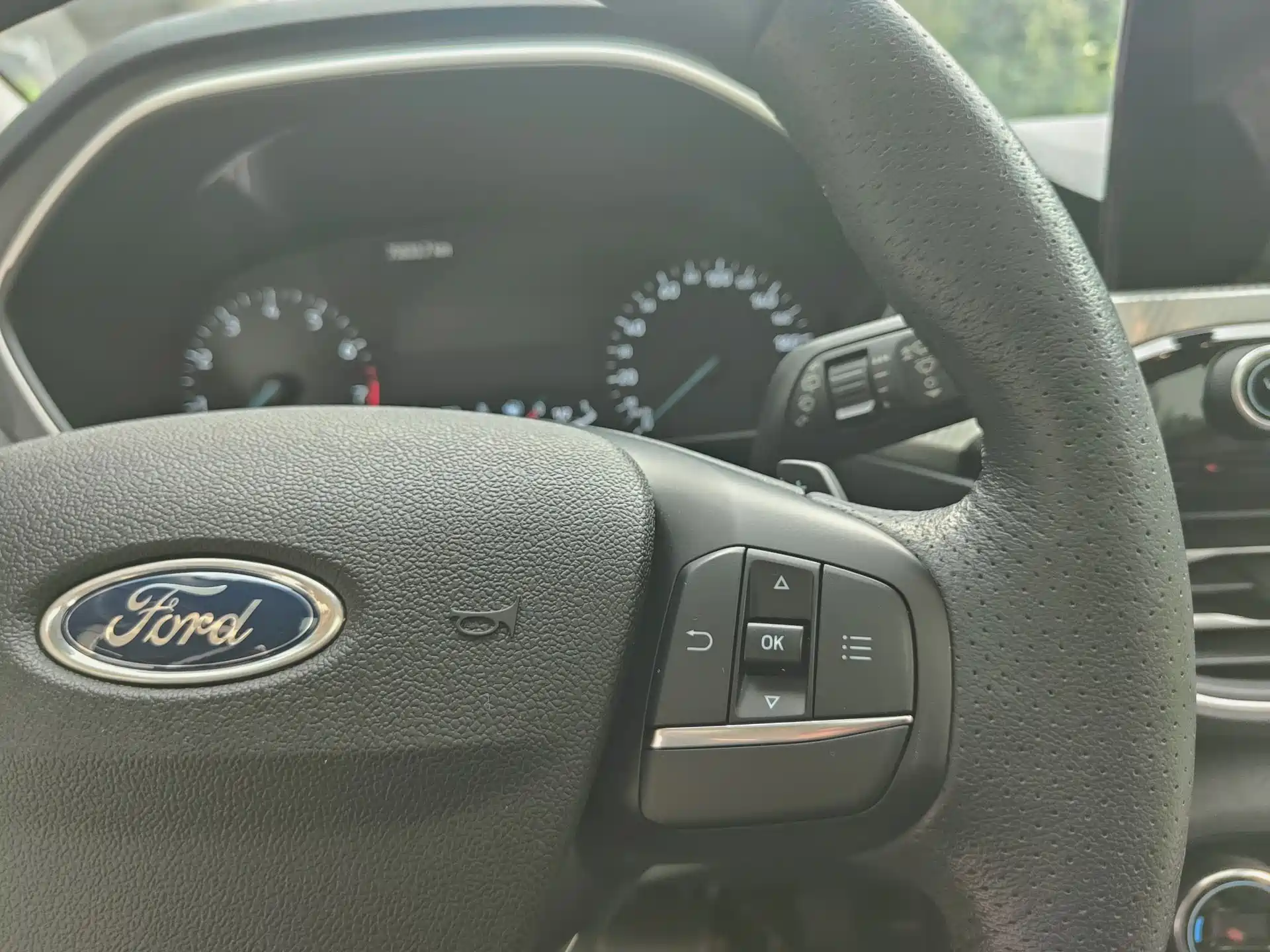 Фото 14 - Ford Focus