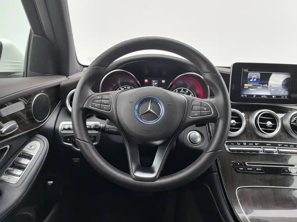 Mercedes-Benz GLC 2016 2016 GLC 260 4MATIC Luxury