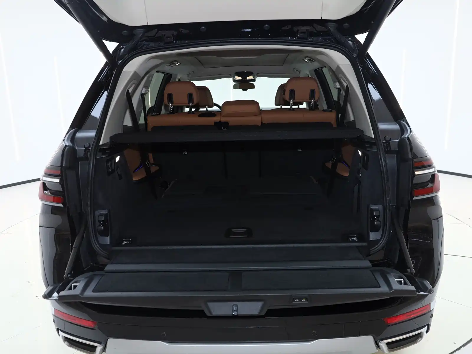 صورة 28 - BMW X7