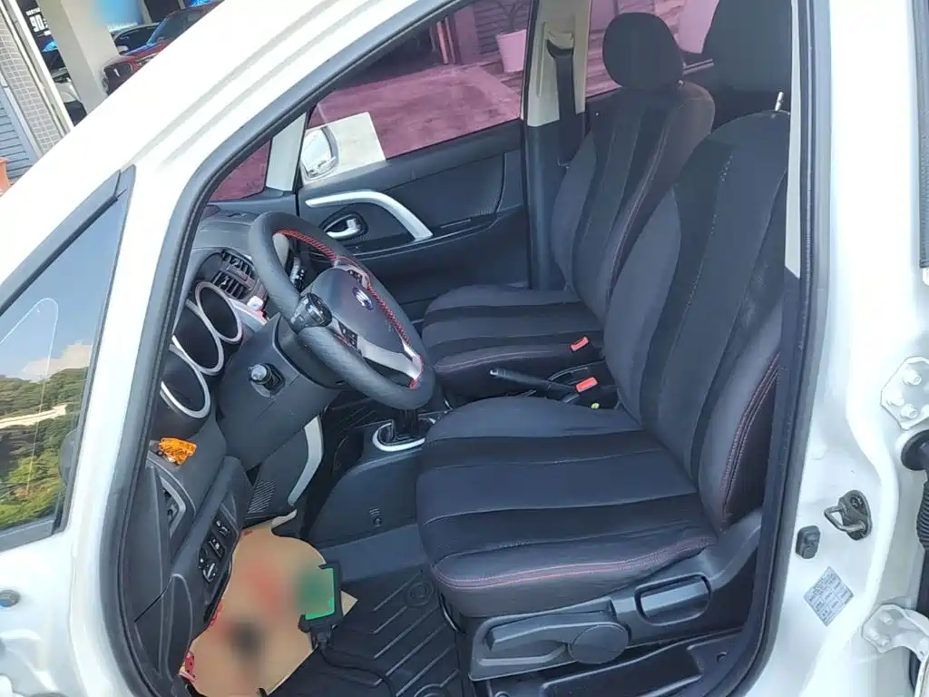 Changan CX20 2015 2014 1.4L Manual Sunroof Navigation China IV