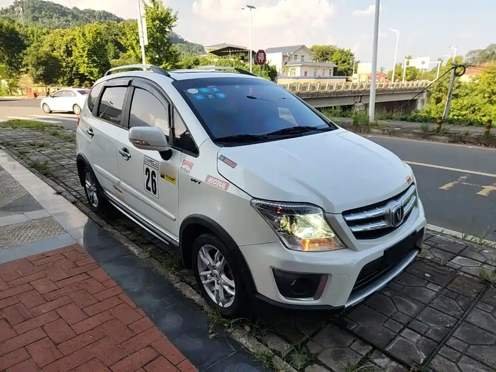 Changan CX20 2015 2014 1.4L Manual Sunroof Navigation China IV