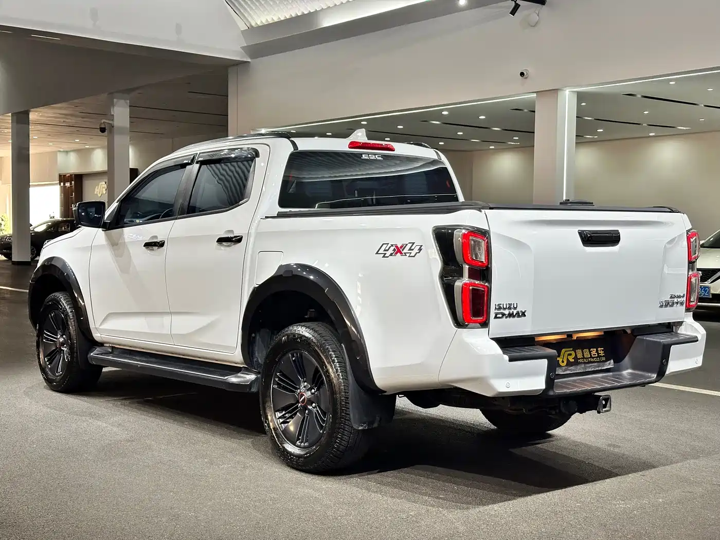 Фото 7 - Isuzu D-MAX