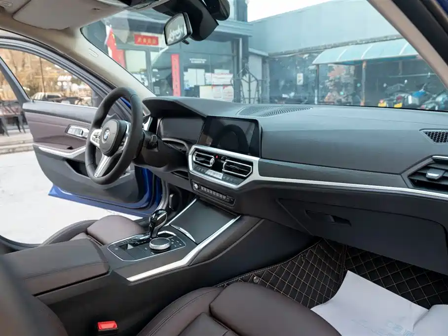 BMW 3 Series 2020 325i M Sport Package фото 23