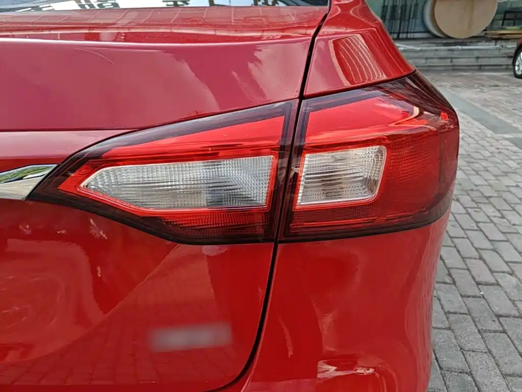 Roewe 360 2015 2015 1.5L Automatic Luxury