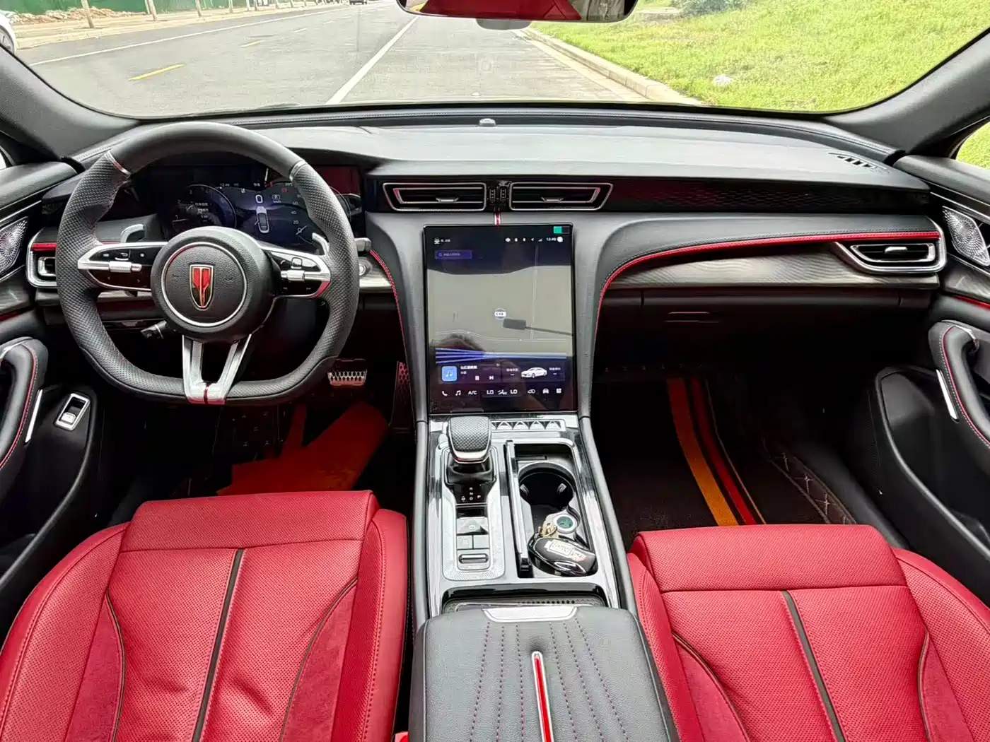 Hongqi H6 2024 Model 2.0T Fashion Edition фото 8