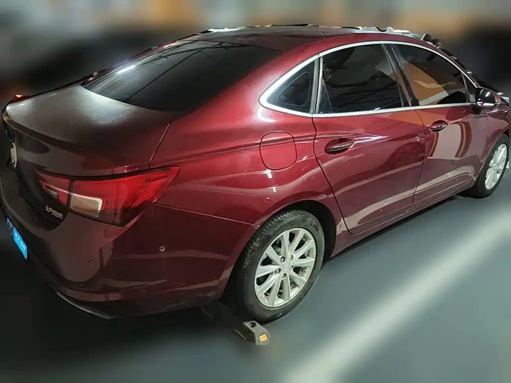 Photo 2 - Buick Verano