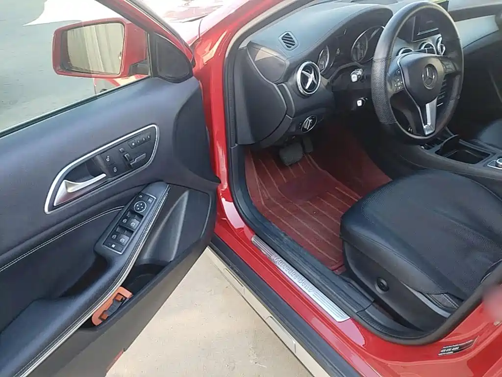 Mercedes-Benz GLA 2015 2015 GLA 220 4MATIC Fashion Edition