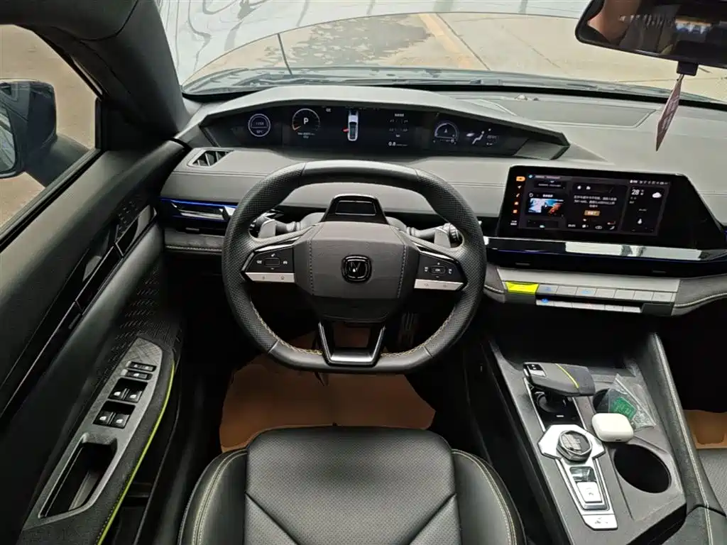 CHANGAN UNI-V