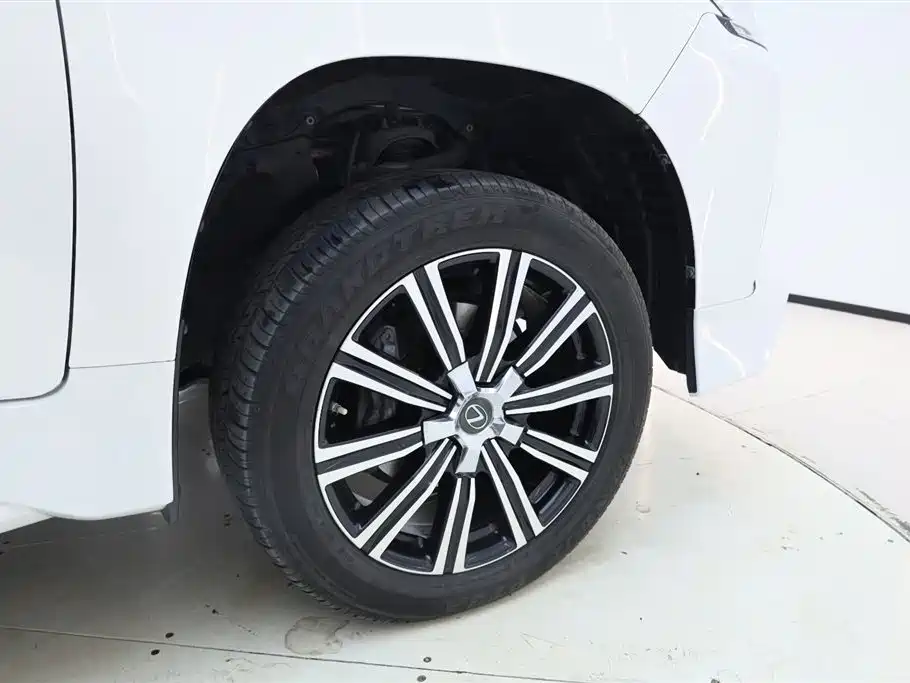 Lexus LX 2017 570 Peak Special Limited Edition фото 11