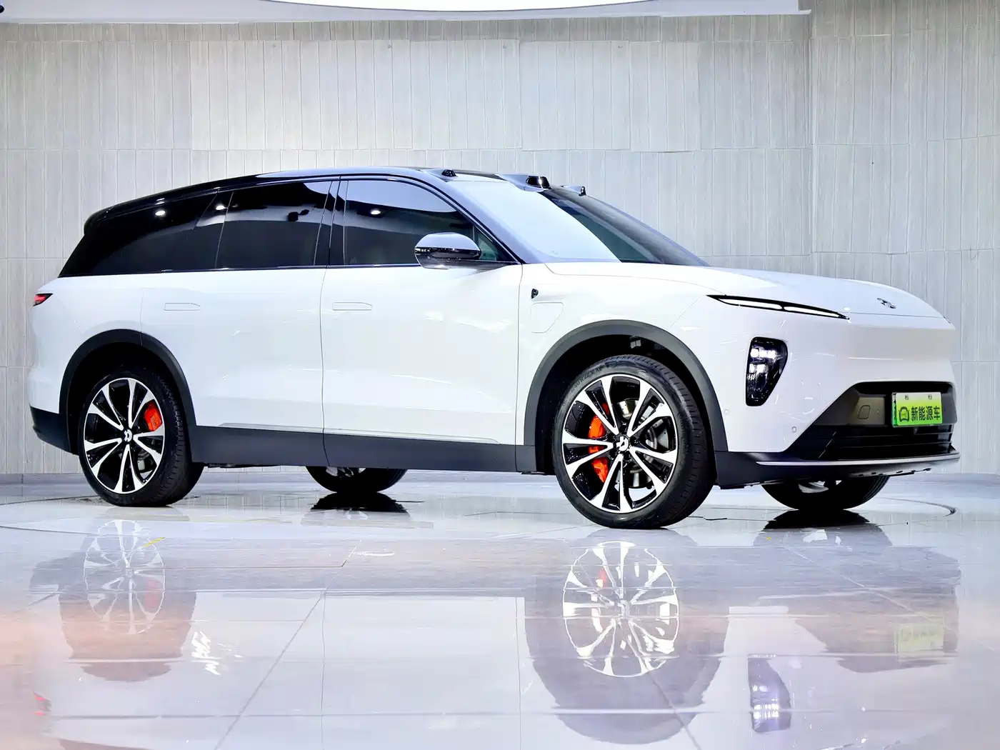 Фото 3 - NIO ES8