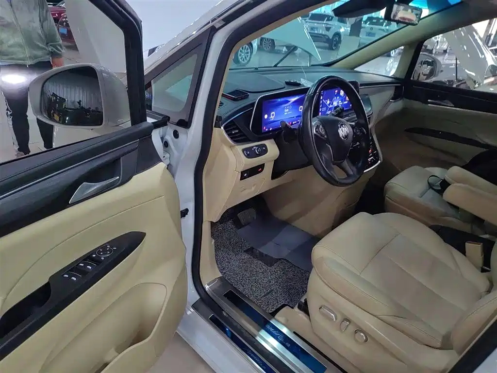 Buick GL8 2023 ES Landmaster Exclusive фото 16
